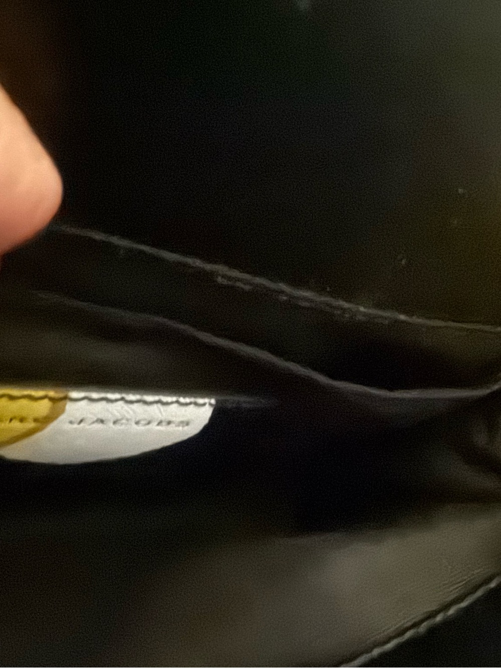 authentic Marc Jacobs Daisy Leather Satchel from 2018 line like-new condition . - Picture 6 of 6